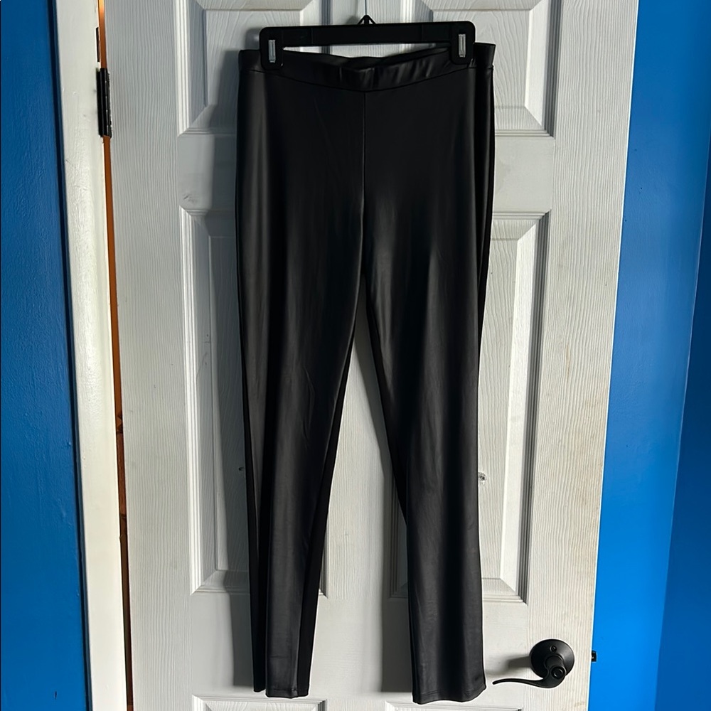CLARA SUNWOO Pleather and Elastic Black Leggings